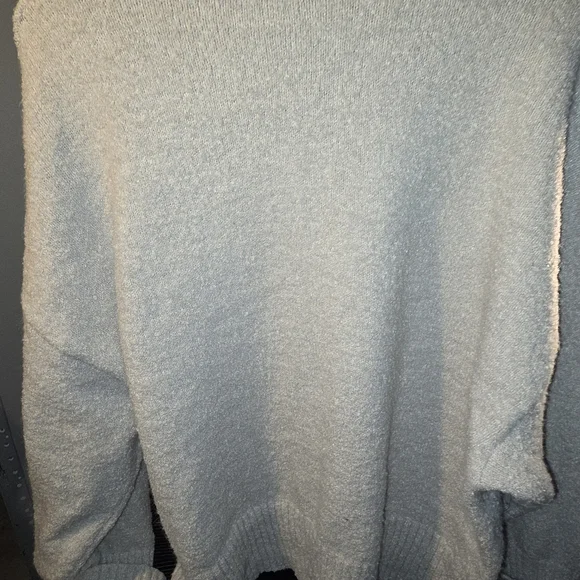 EFAN XL Women's Cream Sweater - Picture 5 of 7
